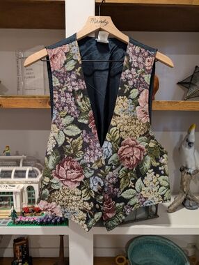 Vintage 90s Floral Blossom Tapestry Button Vest Size XL